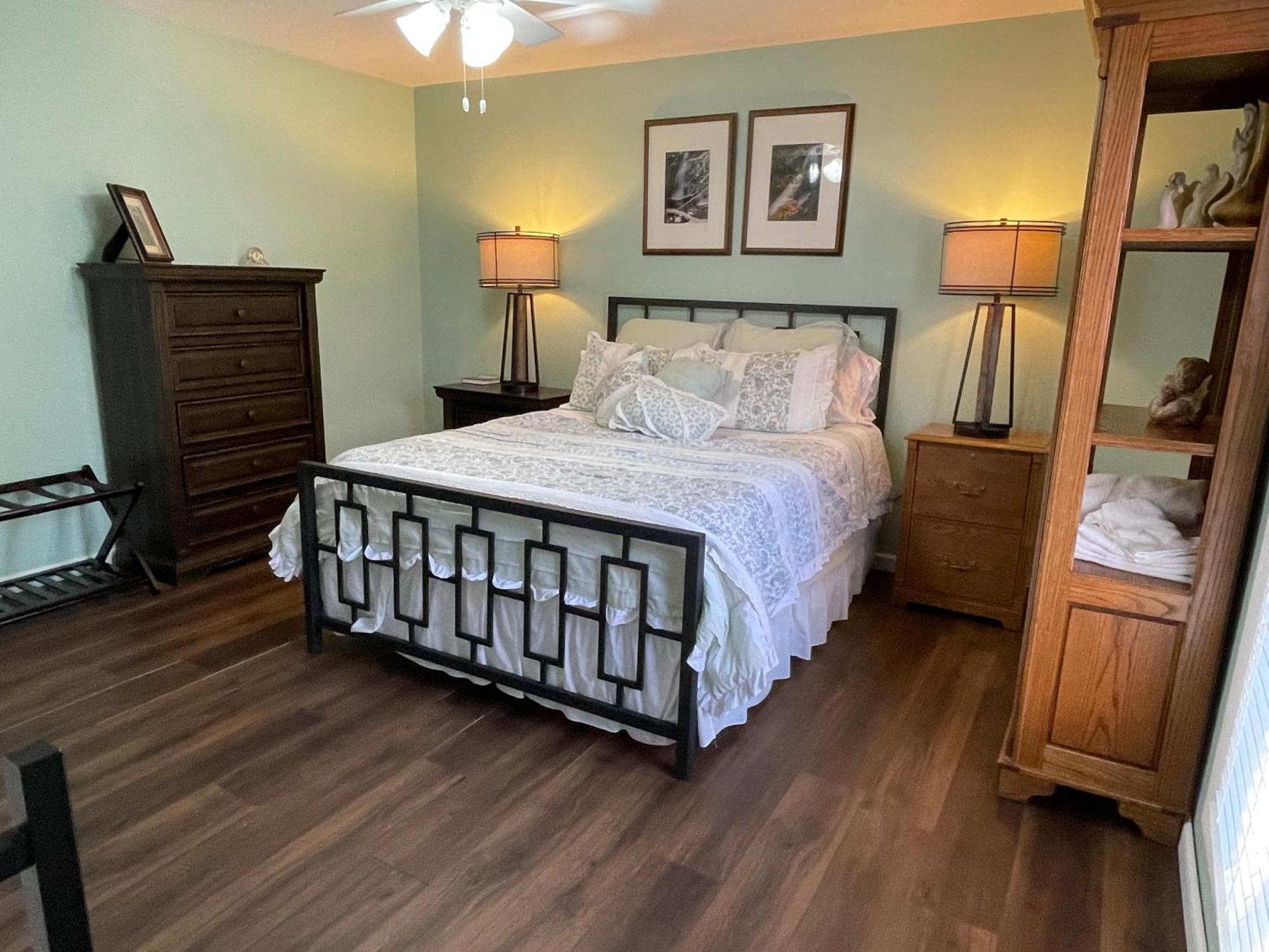 Wayne's Place-hot Tub, Pet Friendly. Close To Hpu * High Point
